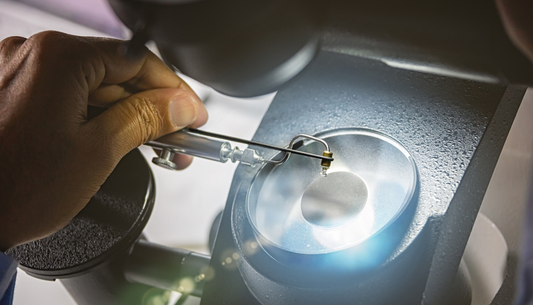 10 raisons d’adopter les diamants de laboratoire durables.