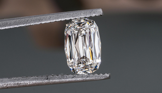 Guide 4C pour diamants cultivés : taille, couleur, pureté, carat.